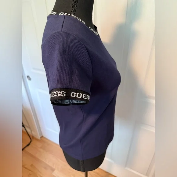 Guess blue tshirt - Picture 6 of 8